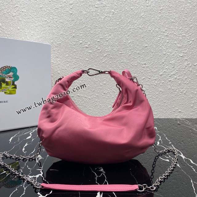 Prada專櫃新款女士尼龍皮革背包 1BZ64 普拉達鏈條休閒肩背女包 csp1361